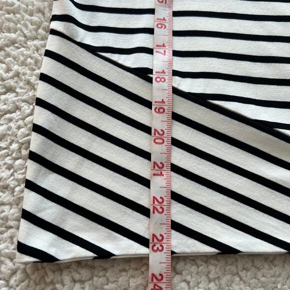 Chico's Black White Stripe Rayon Top Skirt 1 (8) - Picture 11 of 13